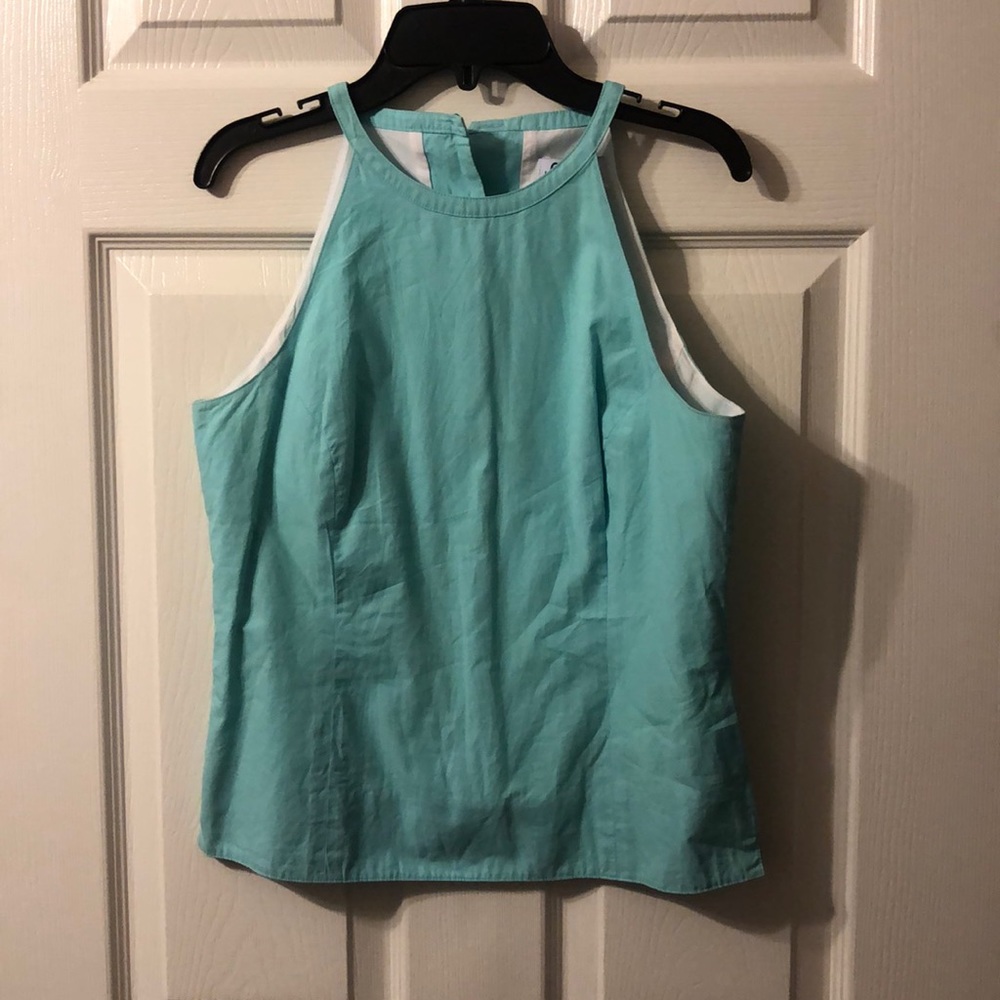 Fabulous button up back Lilly Pulitzer top